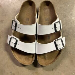 BIRKENSTOCK Arizona Womens White Sandals